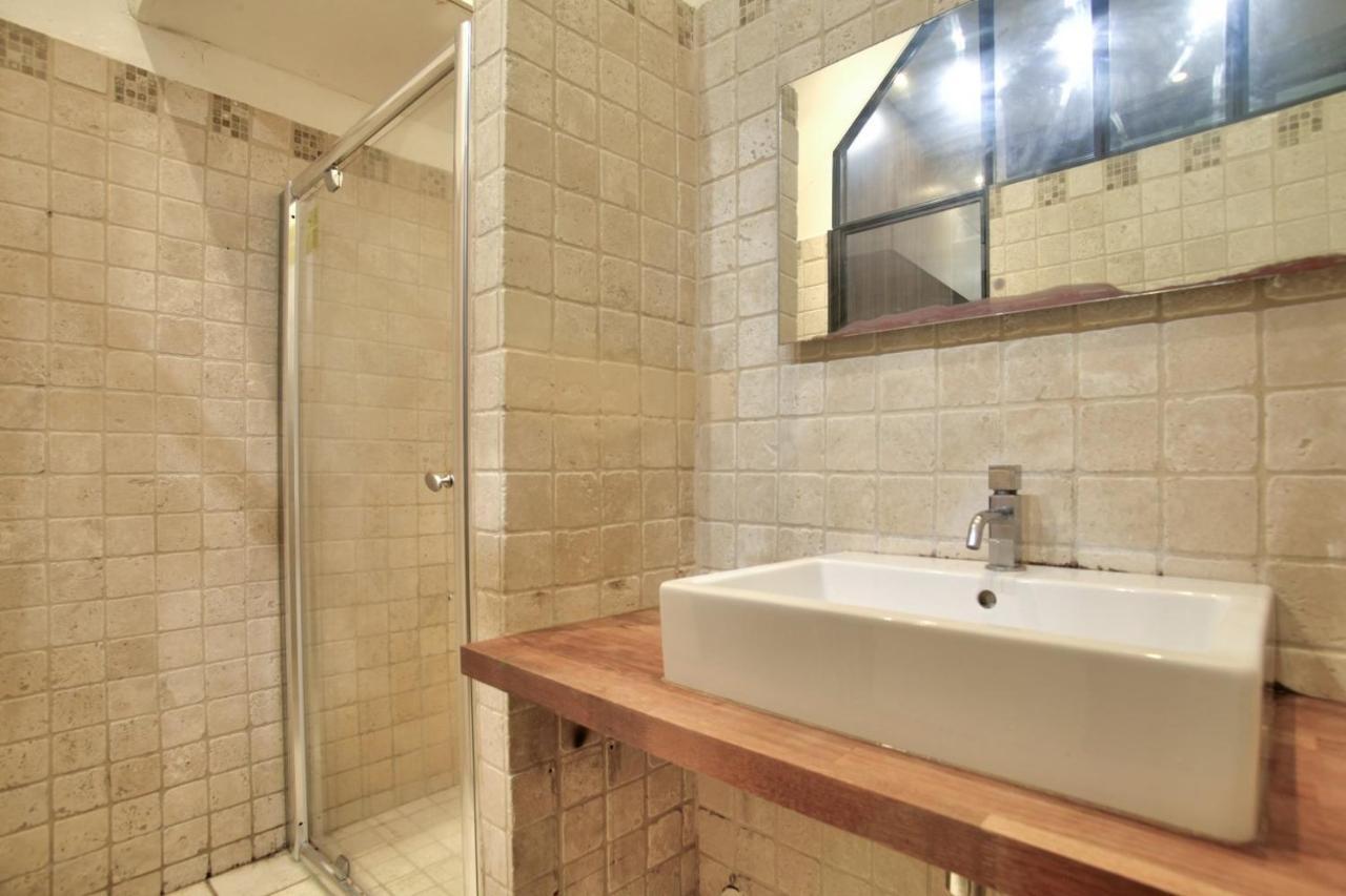 2 Bedrooms Le Marais Nazareth パリ エクステリア 写真