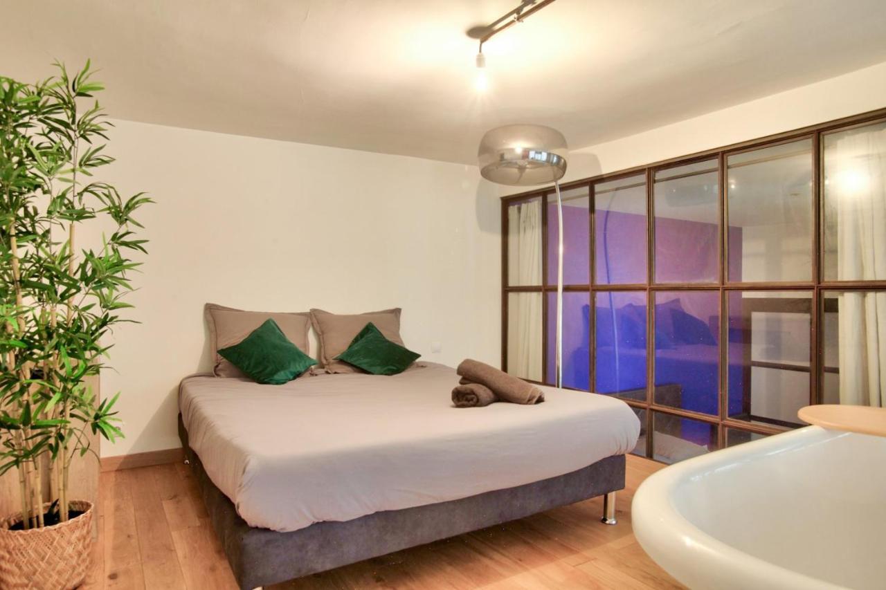 2 Bedrooms Le Marais Nazareth パリ エクステリア 写真